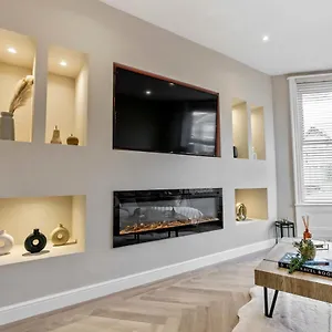 Holiday home The Burlington By Stamp Sa