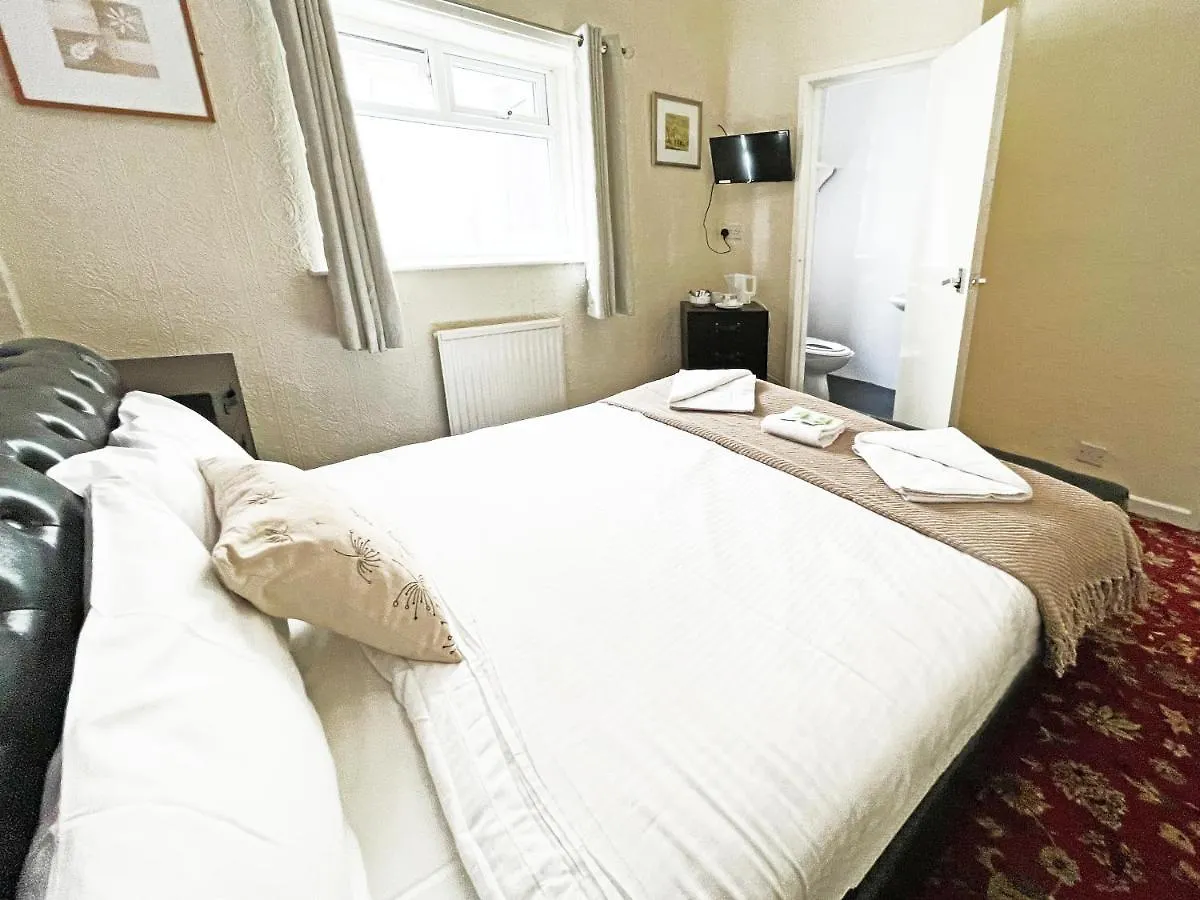 Sapphire Hotel Blackpool Promenade 3*,