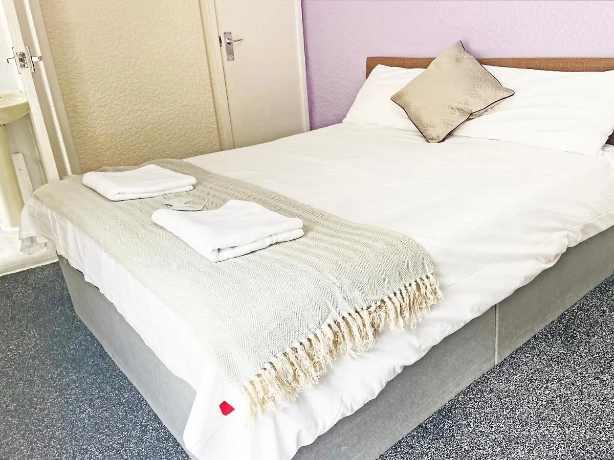 Sapphire Hotel Blackpool Promenade 3*,